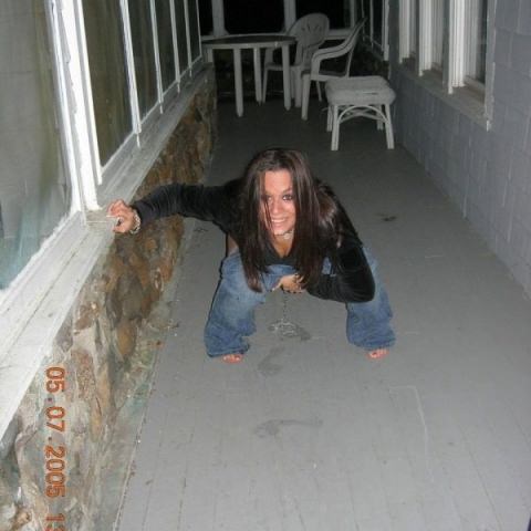 Пьяные девушки писают: 120 мокрых фото Пьяные девушки писают: 120 мокрых фото