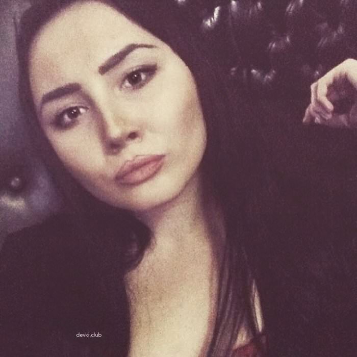 Брюнетка дня: зеркала