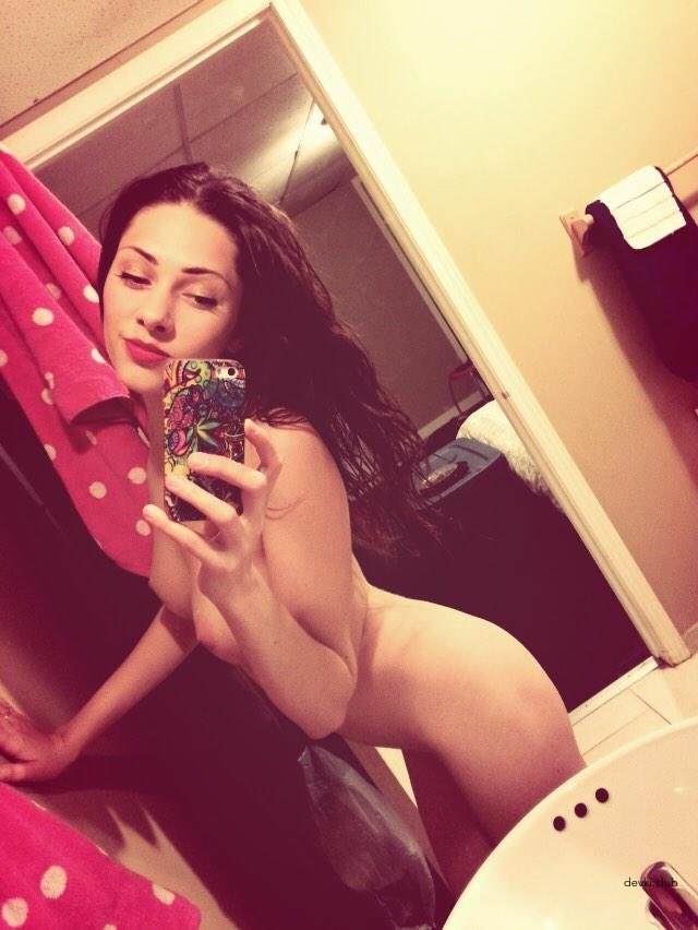 Шатенка дня: сучка для случки