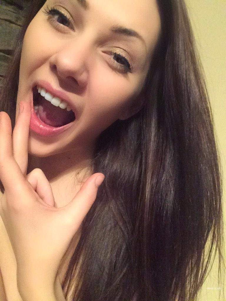 Шатенка дня: сучка для случки