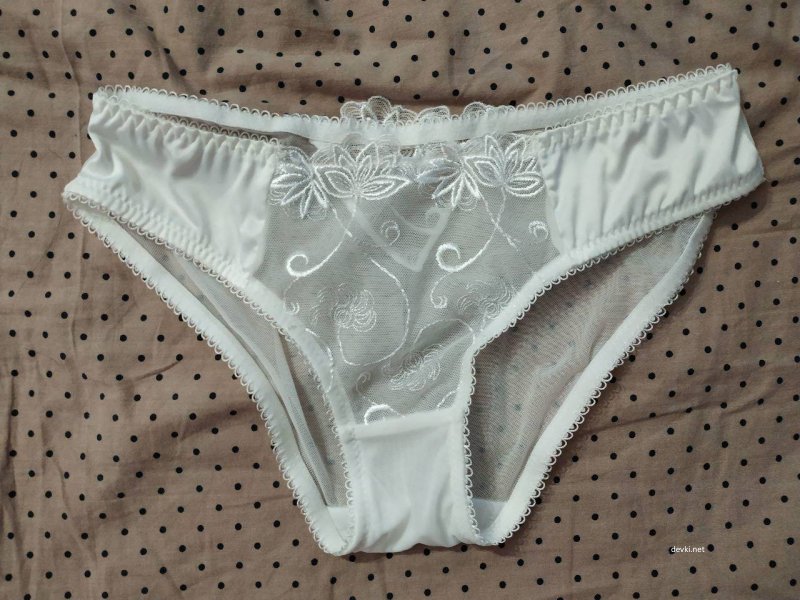 Шатенка дня: bottom look