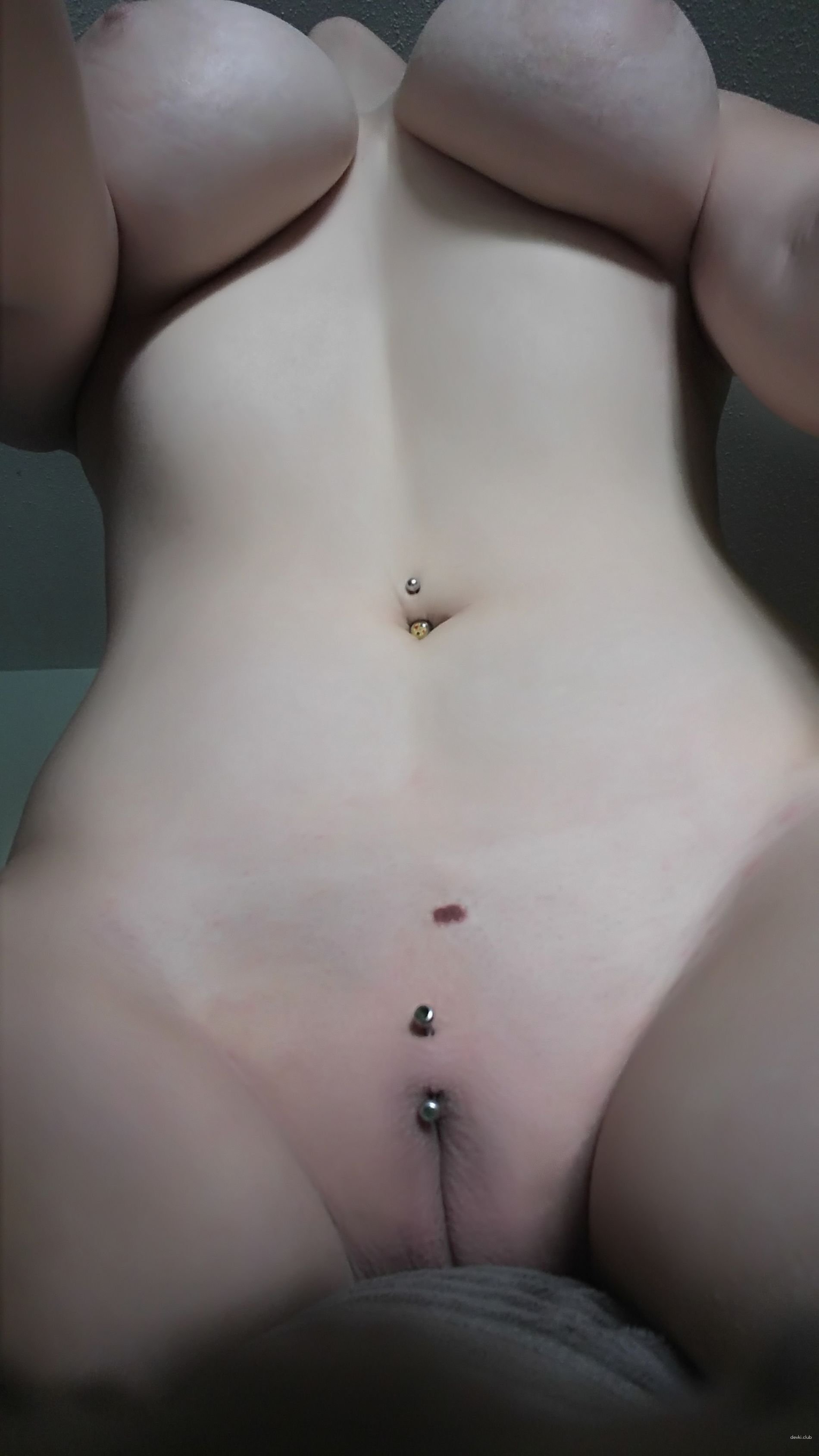 Шатенка дня: ни стыда, ни совести!