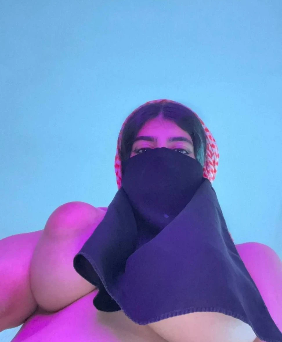 Брюнетка дня: щедрый дар