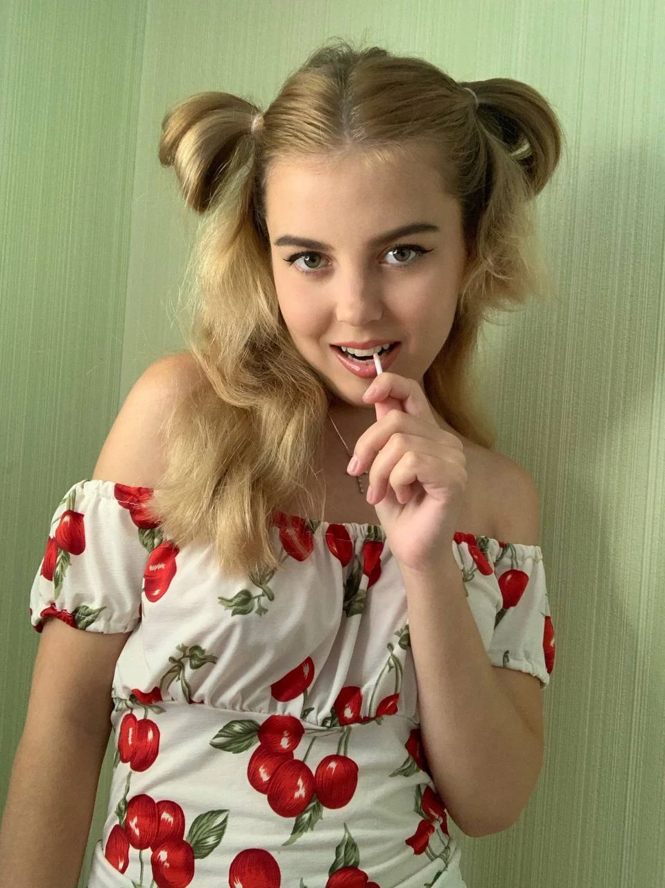 Блондинка дня: домашка от Наташки