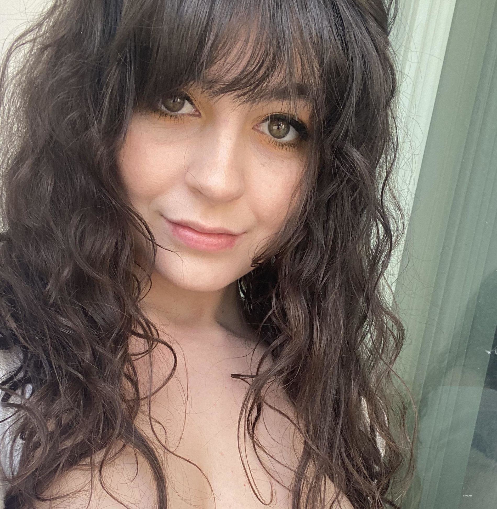 Брюнетка дня: домашка от Наташки