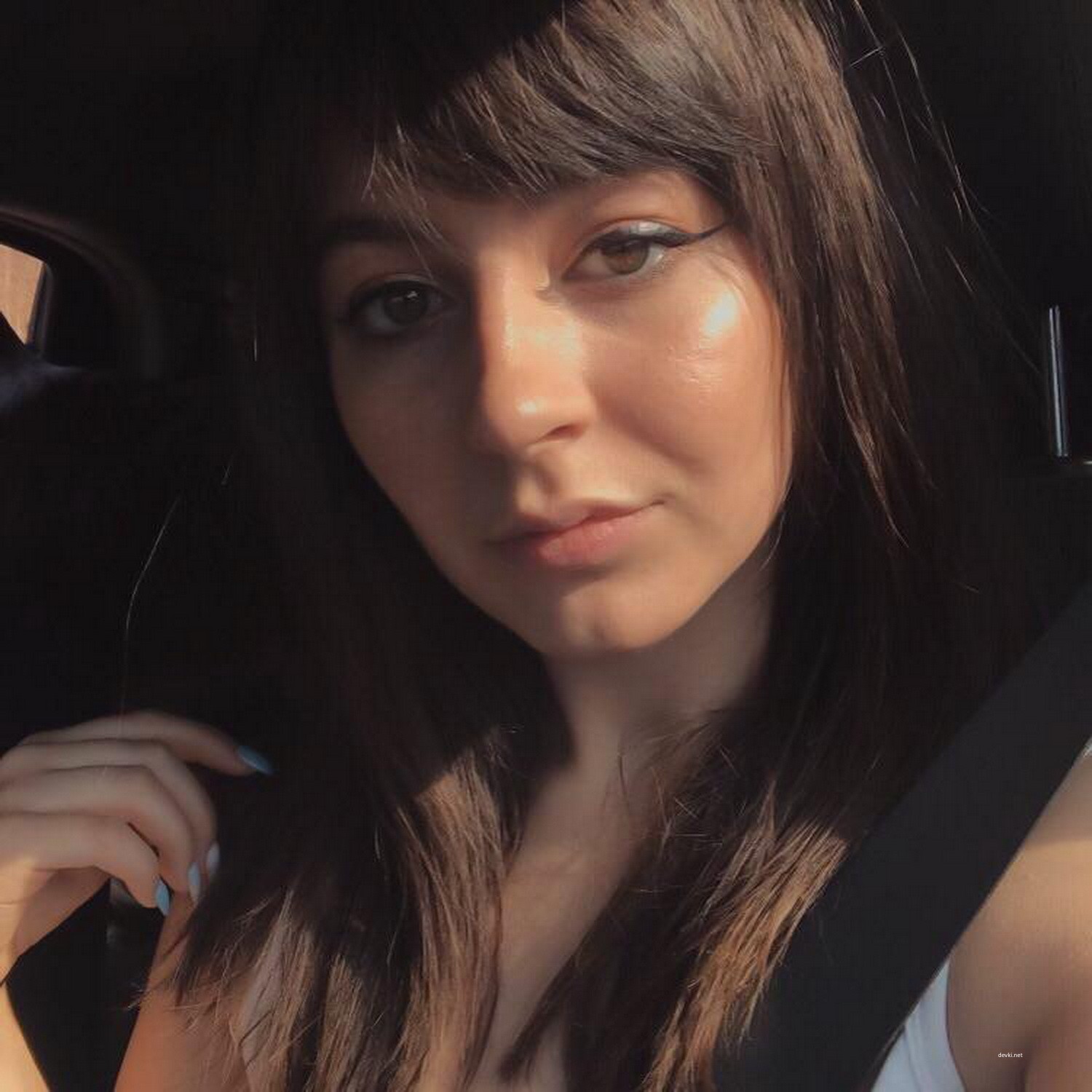 Брюнетка дня: домашка от Наташки