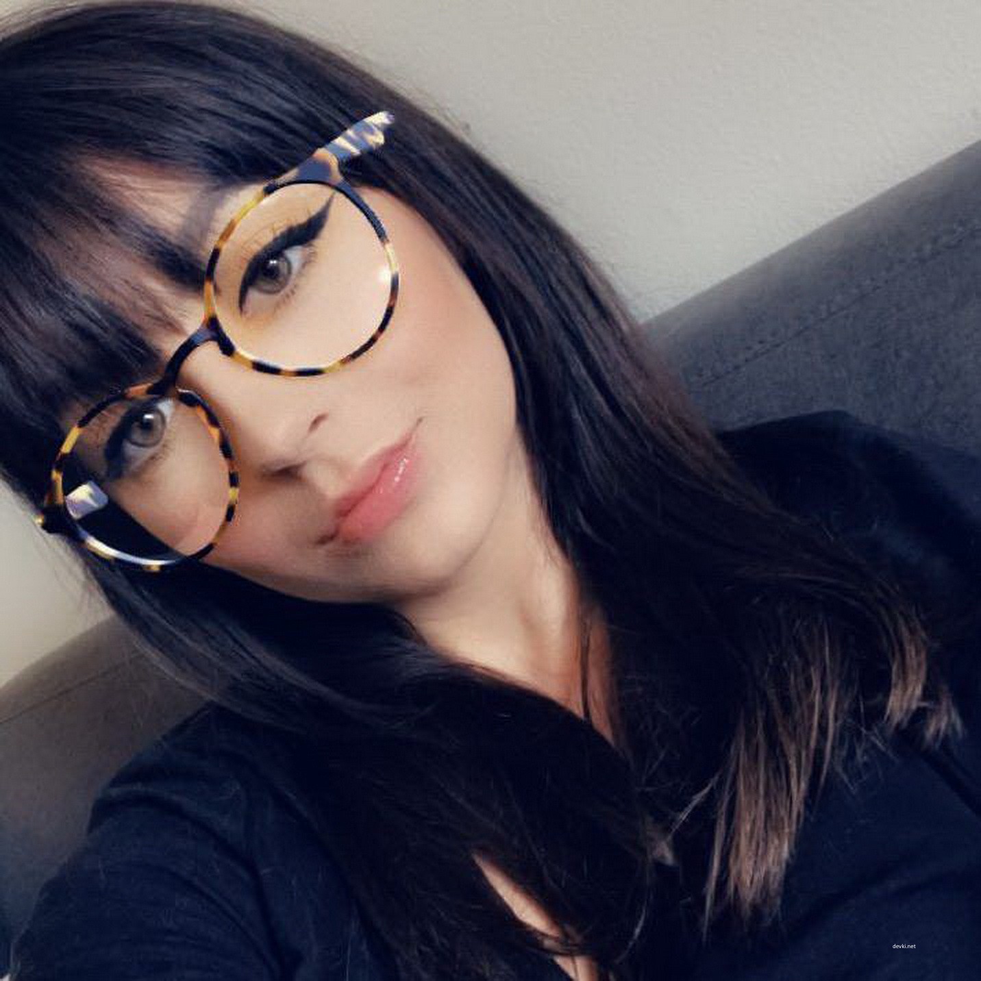 Брюнетка дня: домашка от Наташки