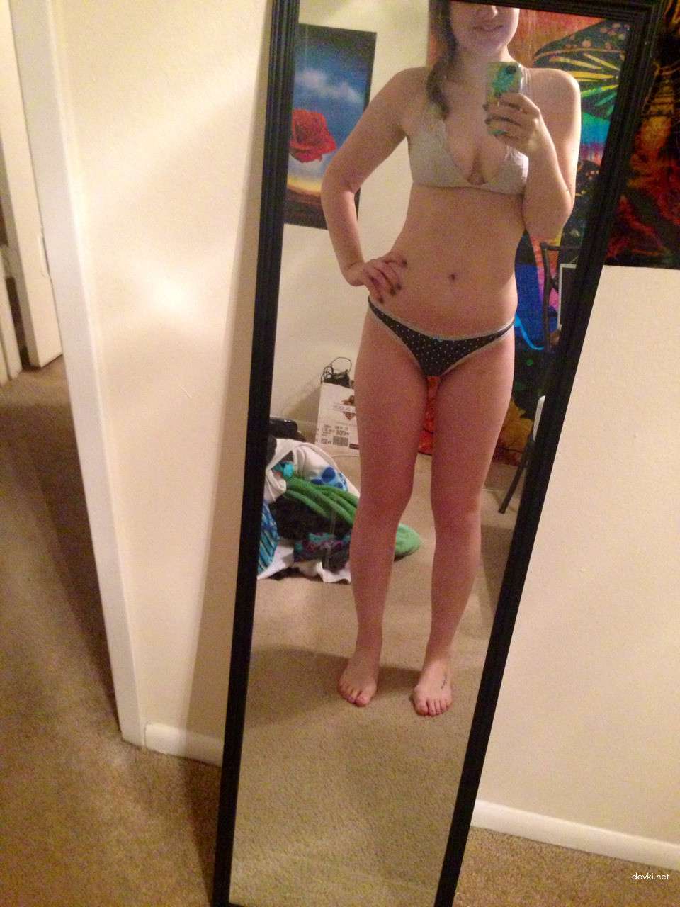 Шатенка дня: работа - не волк