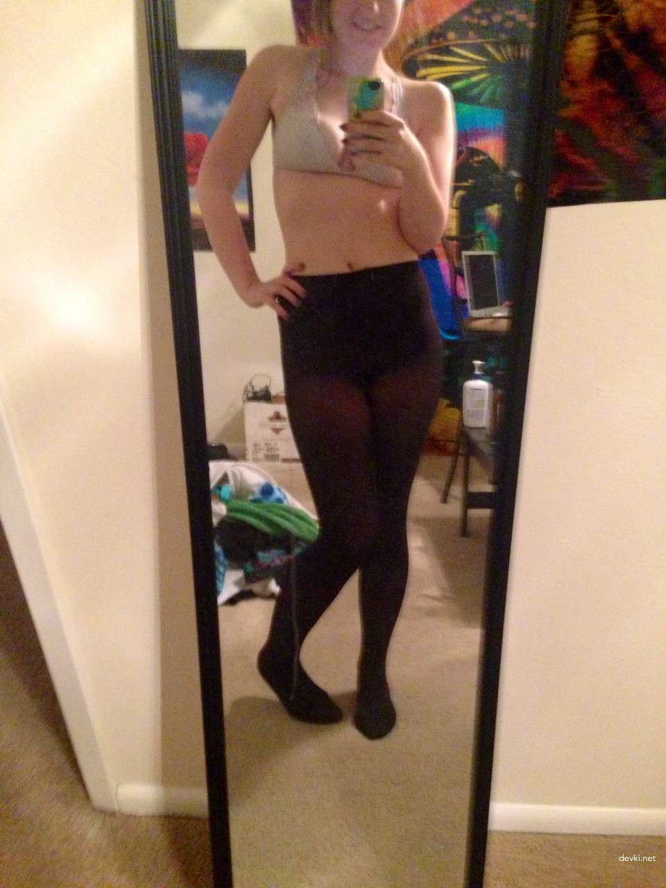 Шатенка дня: работа - не волк