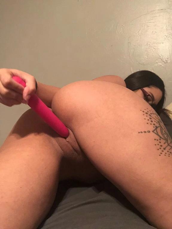 Брюнетка дня: препоДавалка