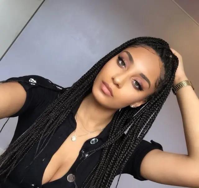 Мулатка дня: близкий контакт