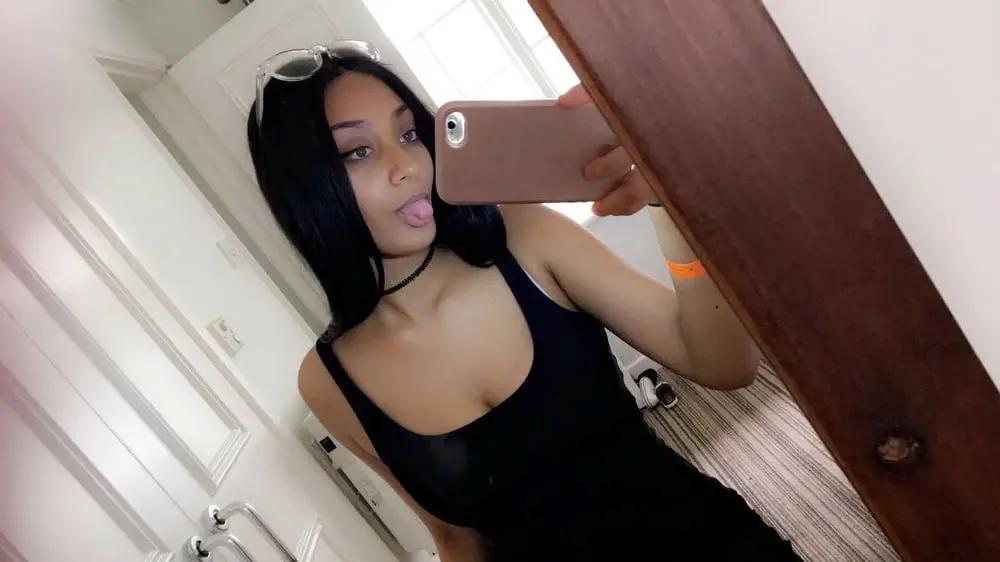 Мулатка дня: близкий контакт