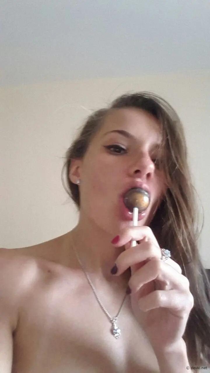 Шатенка дня: королева скорпионов