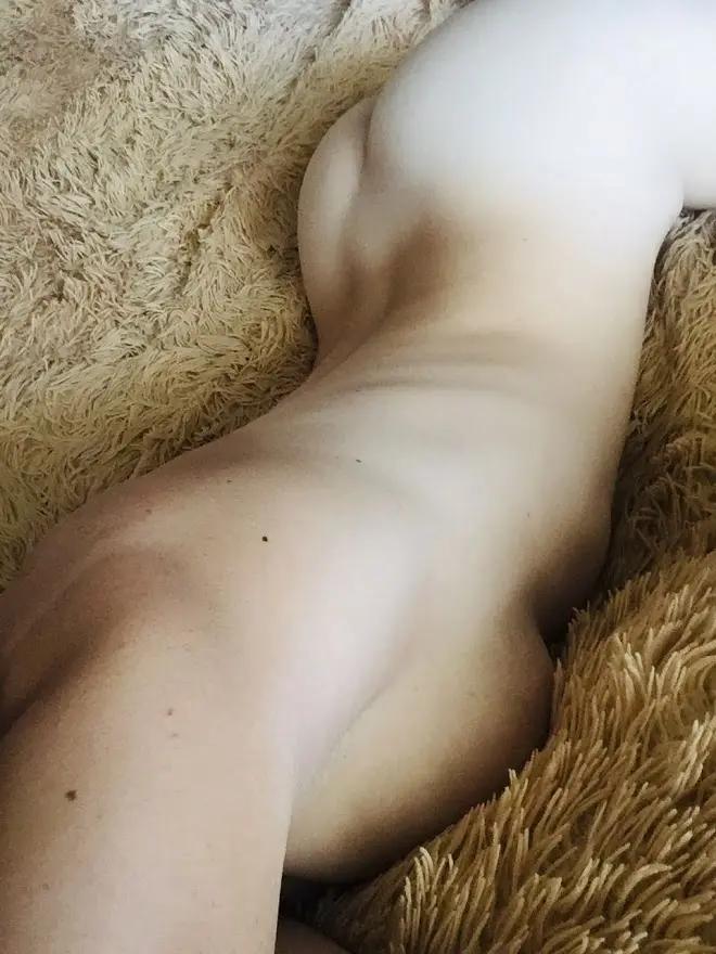 Брюнетка дня: зимняя вишня