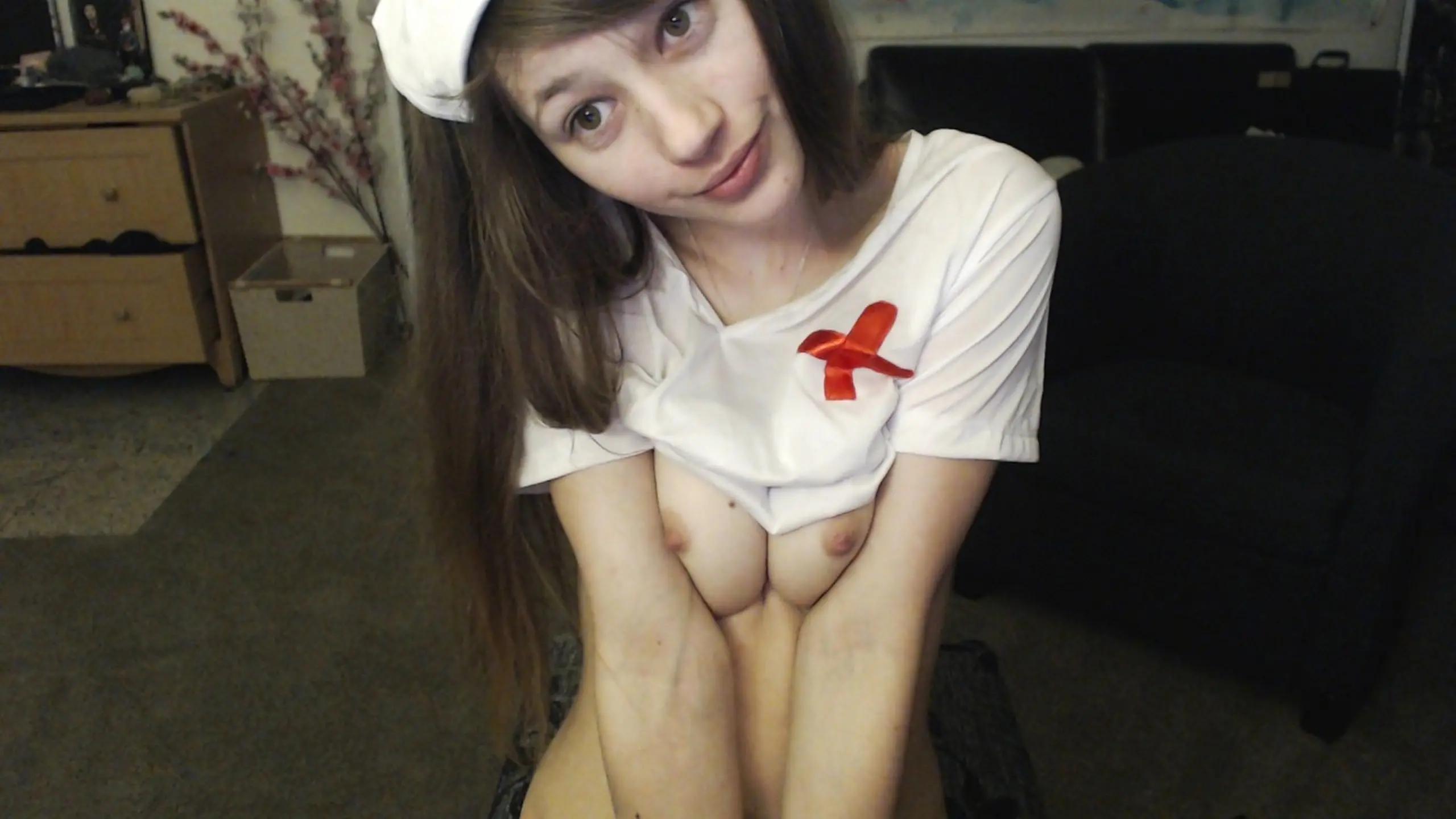 Шатенка дня: ми-ми-лашка