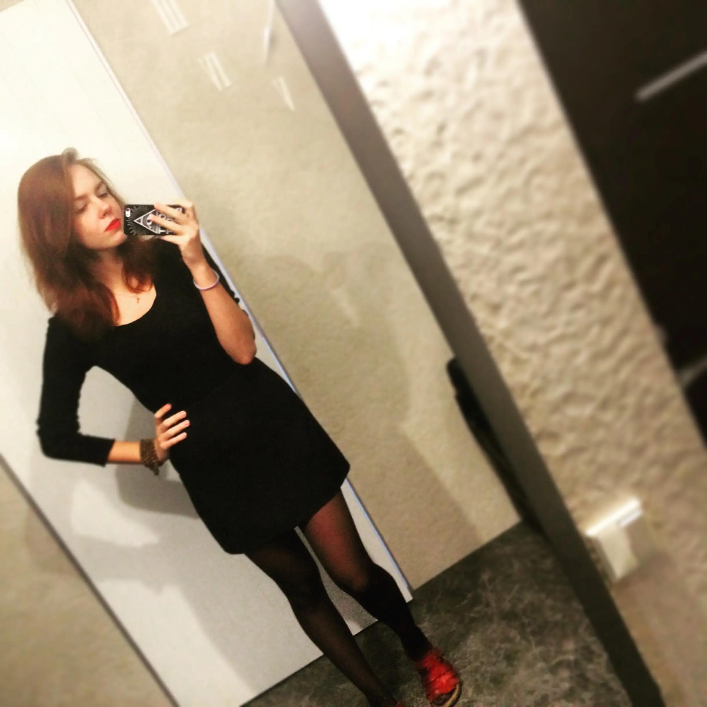 Шатенка дня: aqua-girl