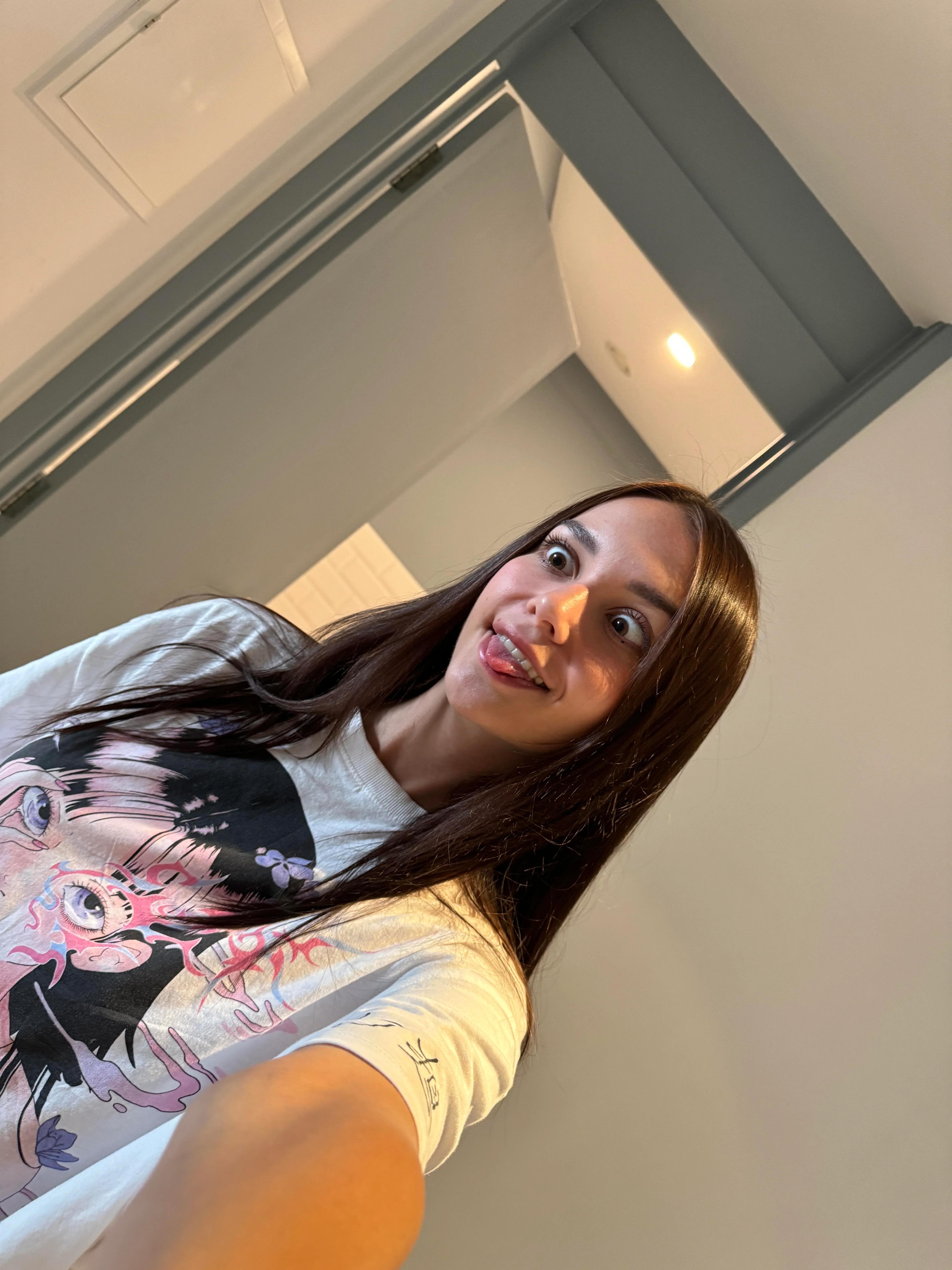 Шатенка дня: глаз не отводи