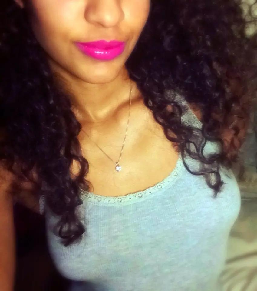 Брюнетка дня: солдат желаний