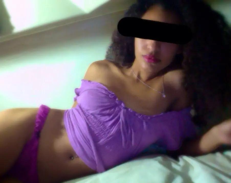 Брюнетка дня: солдат желаний