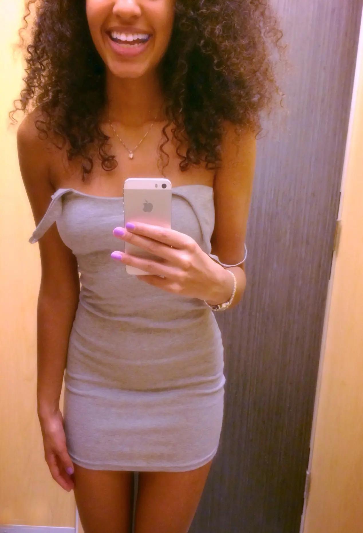 Брюнетка дня: солдат желаний